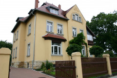 Villa-Rueckseite-saniert